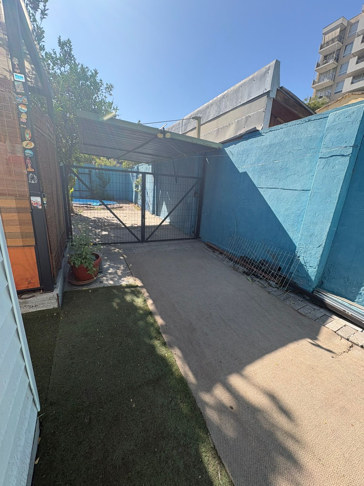 Casa con Piscina y Patios en Ñuñoa – Acceso Independiente - 1