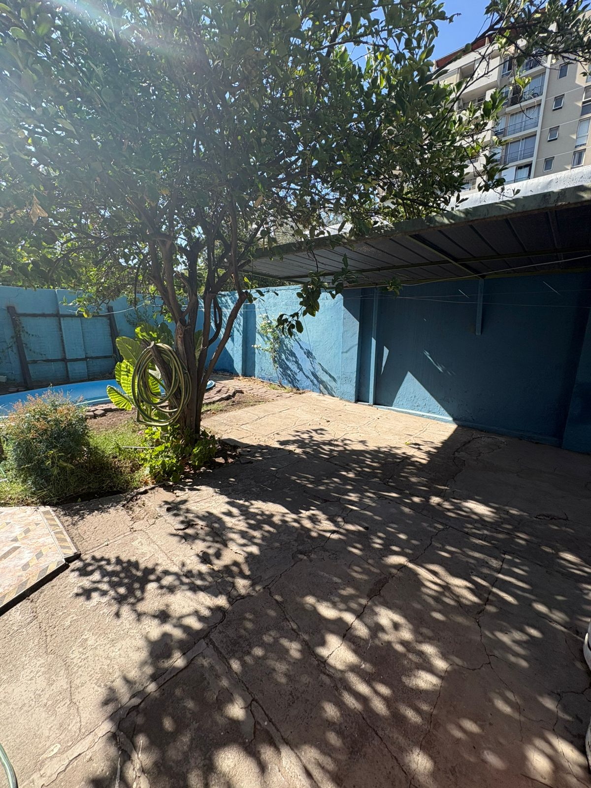 Casa con Piscina y Patios en Ñuñoa – Acceso Independiente - 2