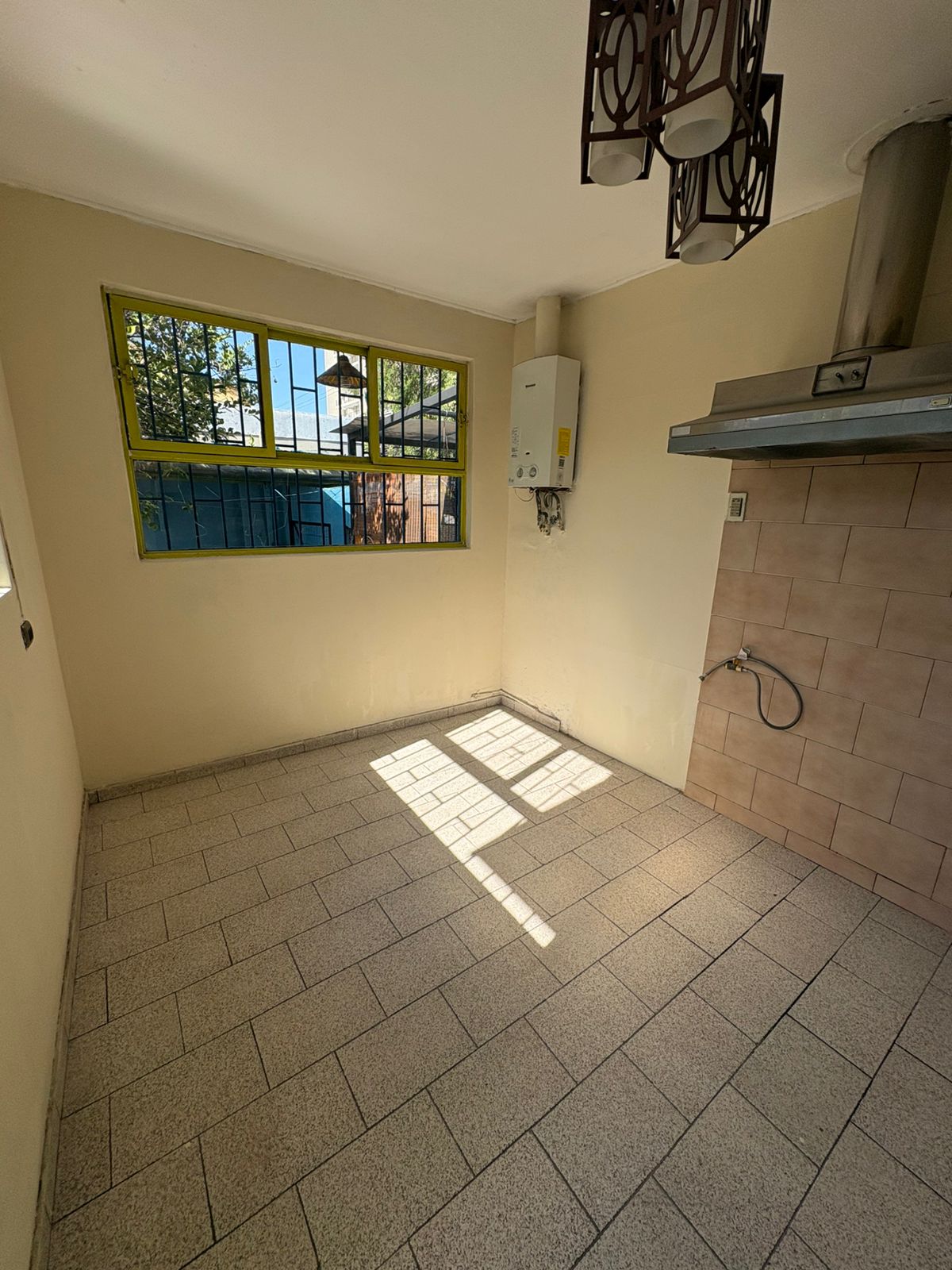 Casa con Piscina y Patios en Ñuñoa – Acceso Independiente - 5