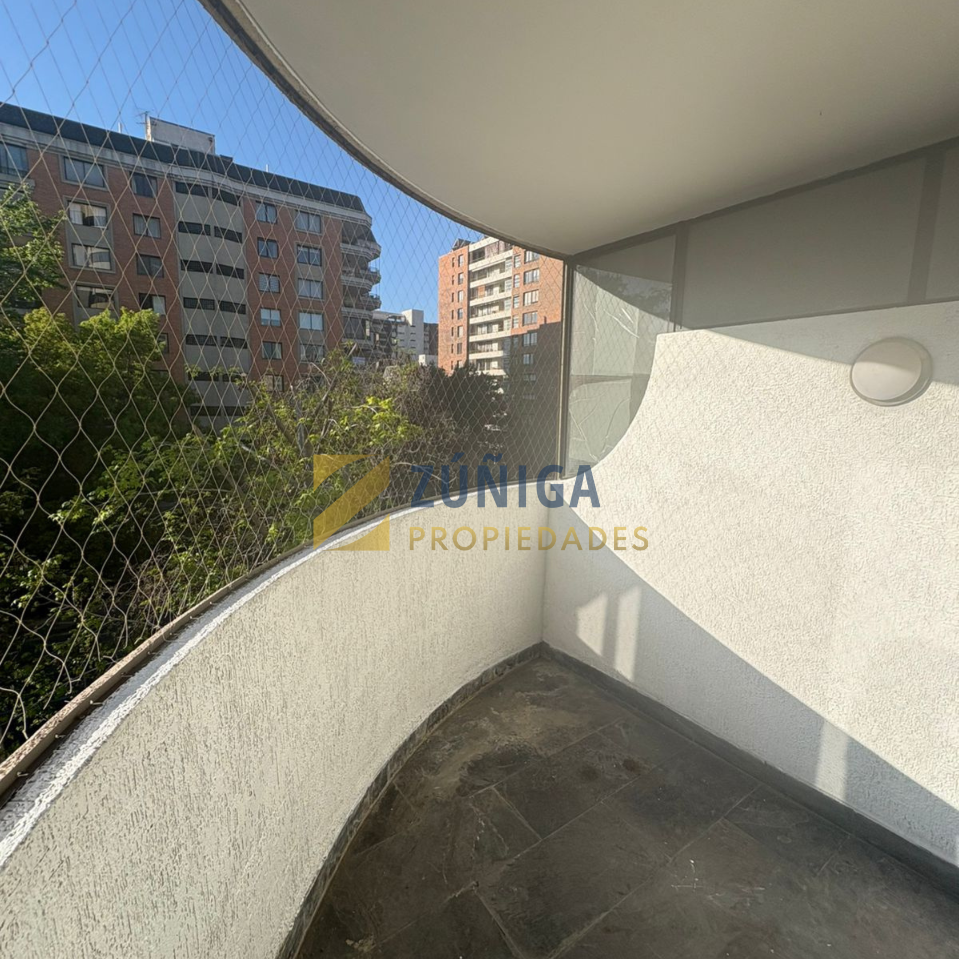Arriendo Departamento Remodelado en Providencia | 2D + 2B + Est - 9