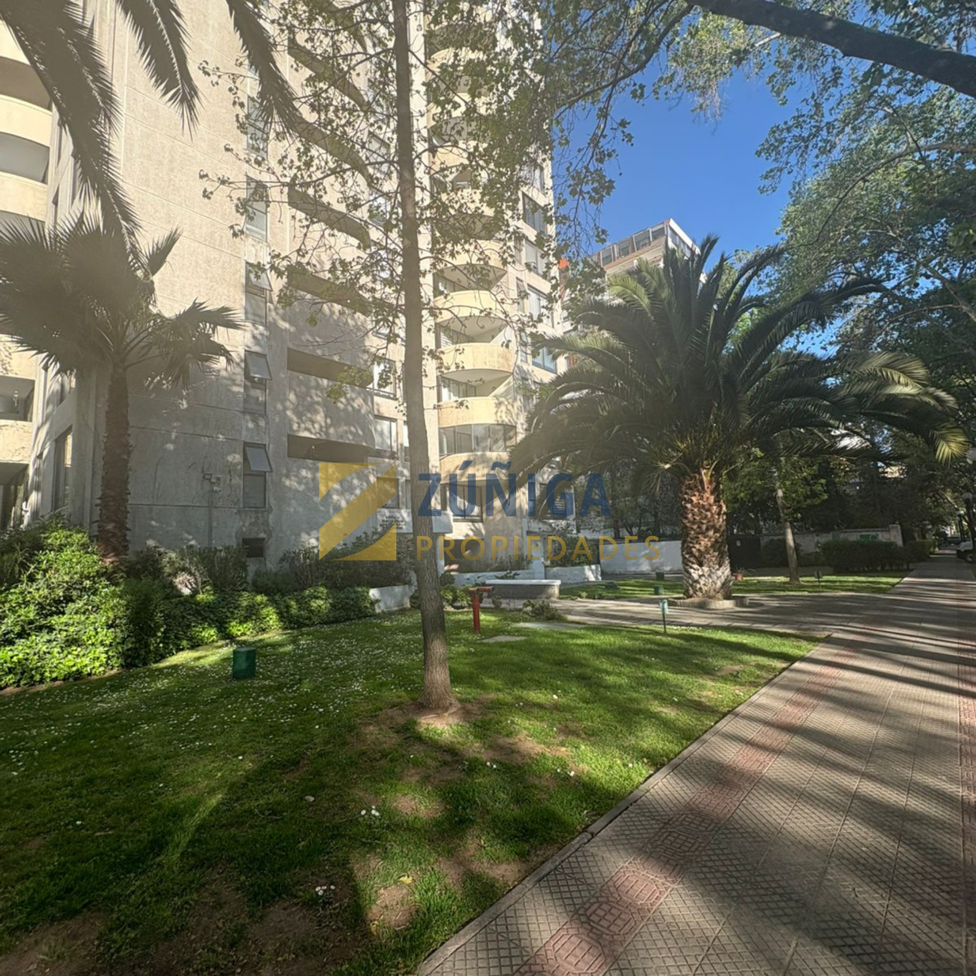 Arriendo Departamento Remodelado en Providencia | 2D + 2B + Est - 13