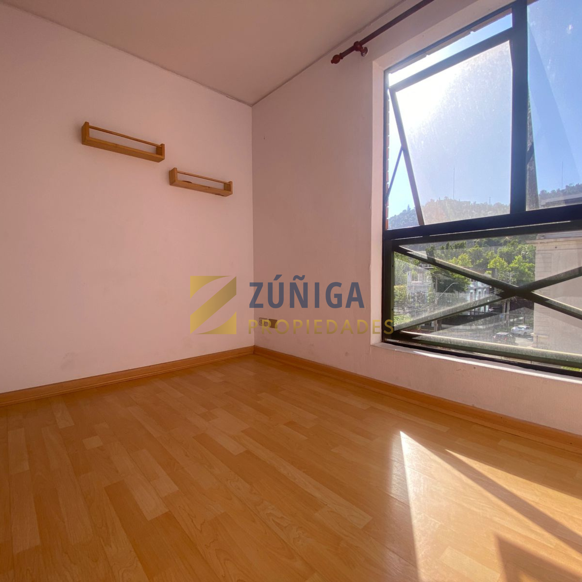 Oficina en Venta en Providencia | Excelente Ubicación para Consulta o Empresa - 2