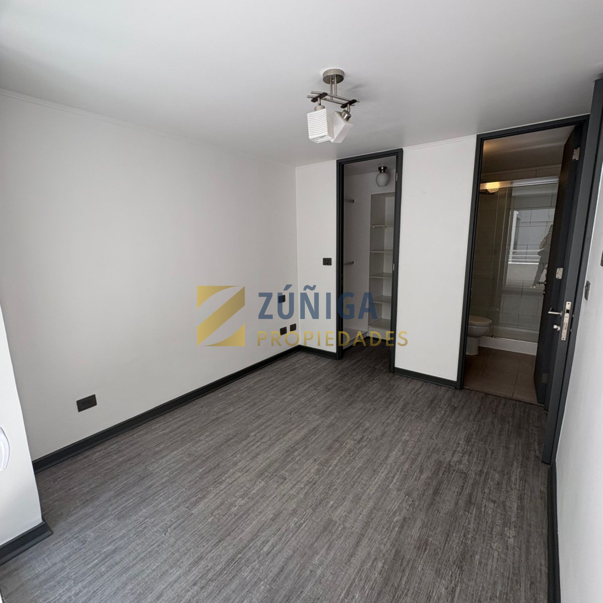 ¡Oportunidad de inversión! Departamento en venta por 2.450 UF – Santiago Centro - 9