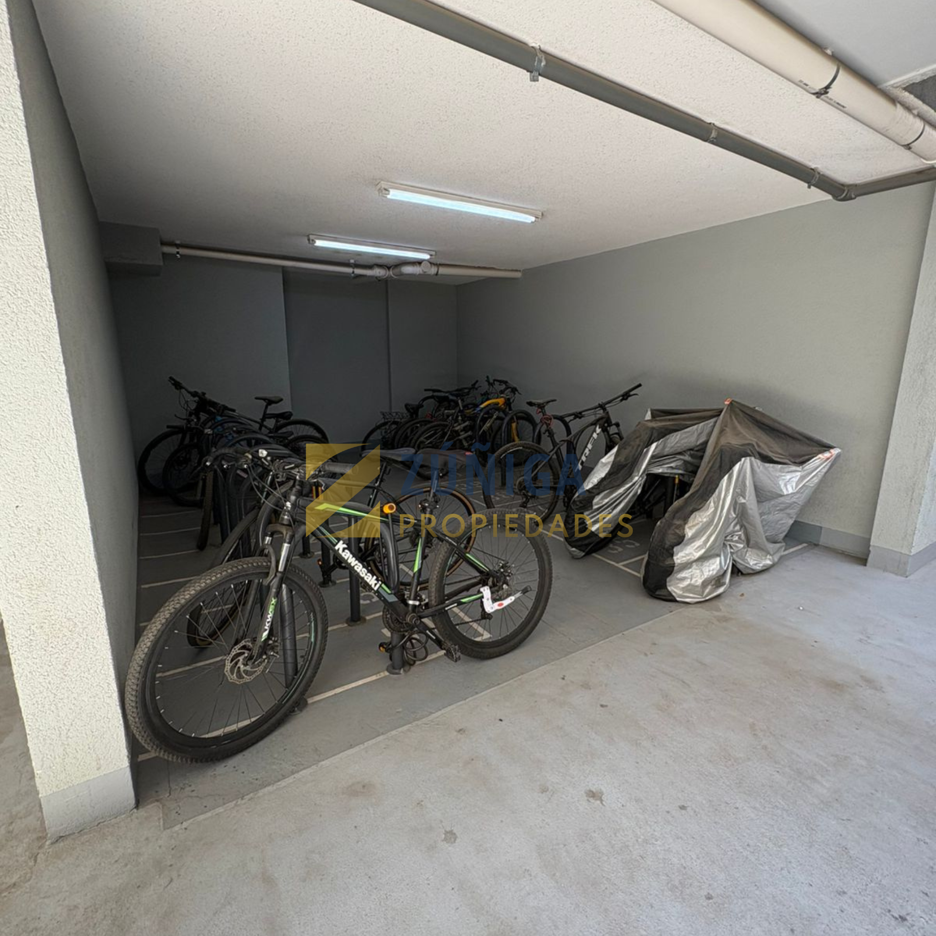 ¡Oportunidad de inversión! Departamento en venta por 2.450 UF – Santiago Centro - 19