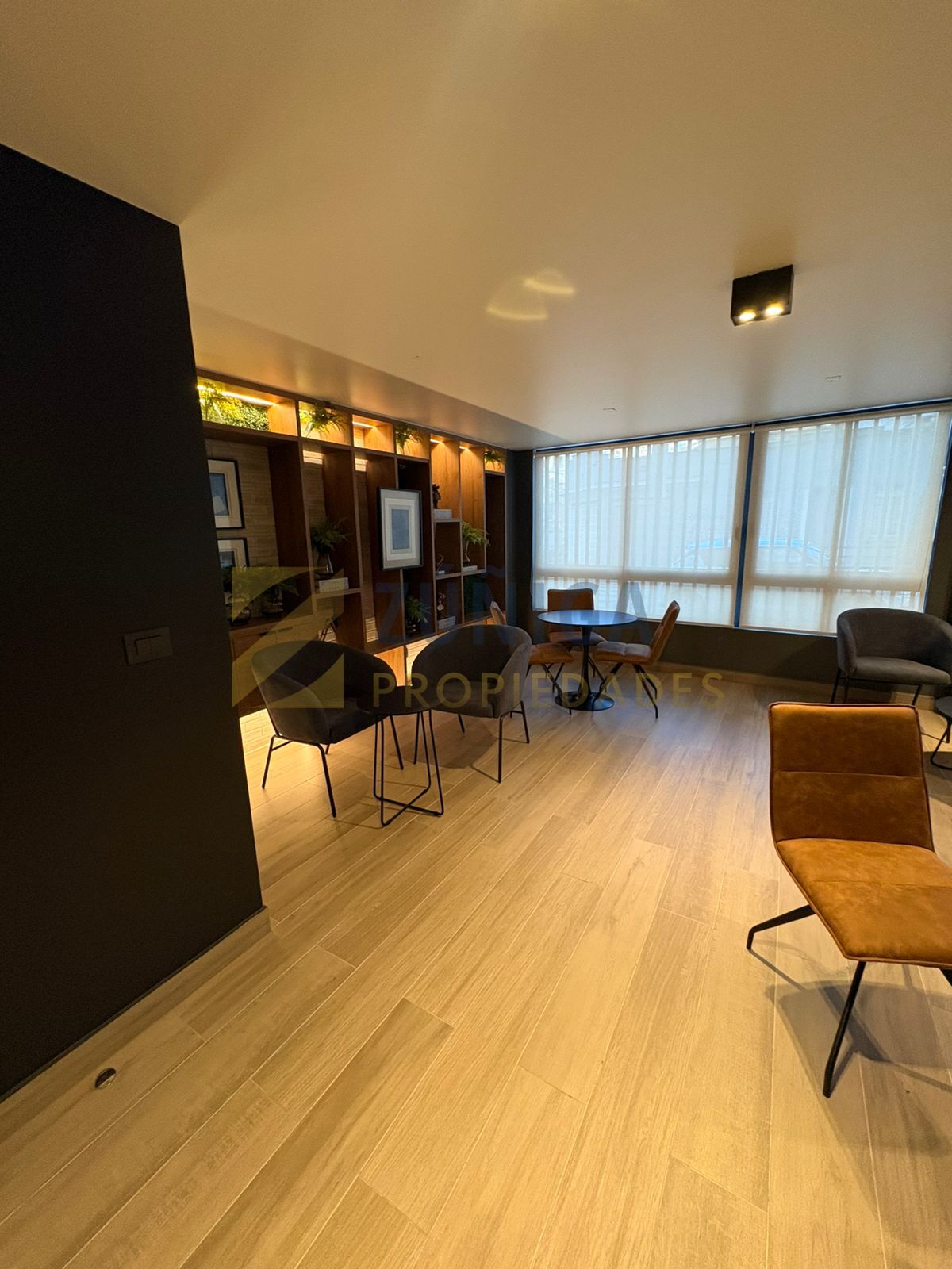 Arriendo Metro Bustamante - 50