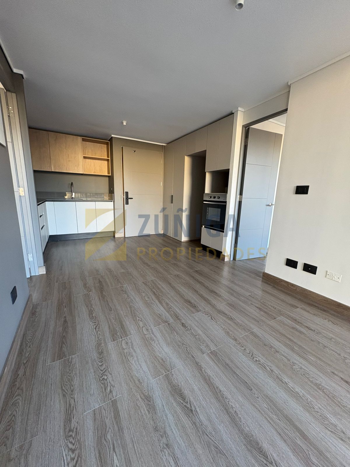 Arriendo Metro Bustamante - 2